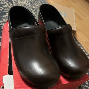 Sanita Clogs